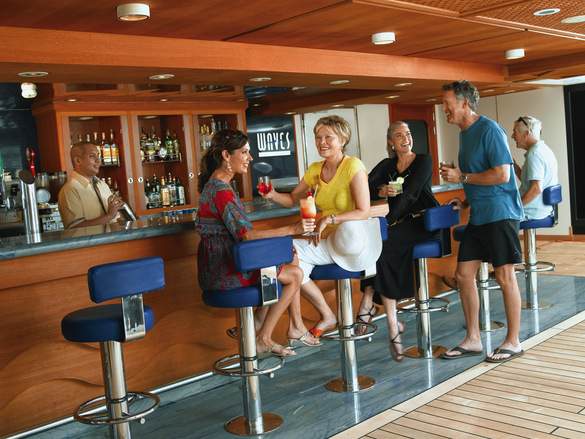 Oceania Cruises Insignia Wave Bar.jpg